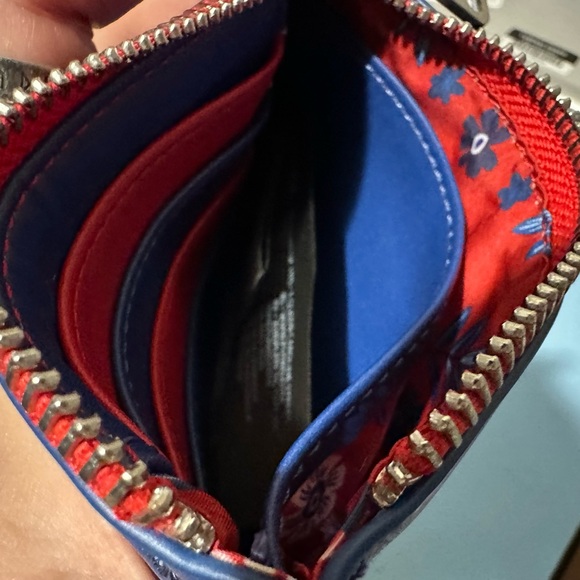 Loungefly Chicago Cubs Floral Clutch MLB - Picture 3 of 5